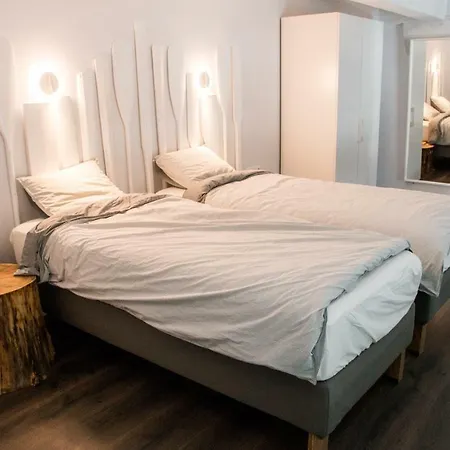 Riverside Loft *