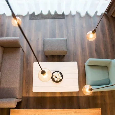 Riverside Loft *
